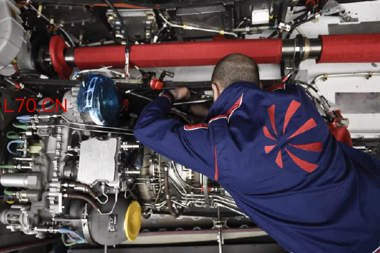 Leonardo瞄准营收与利润双增长，军工订单持续火爆